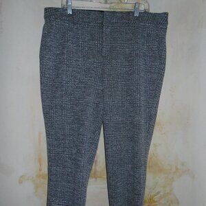 Studio by Torrid Dress Pants Women's 18 Gray White Black Plaid Tapered Leg
